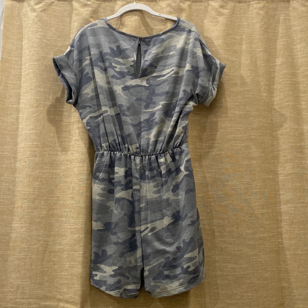 Camo romper with pockets - Picture 2 of 4